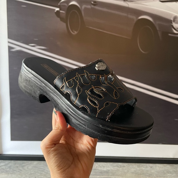 Harley Davidson Vintage Platform Sandals - Picture 3 of 6